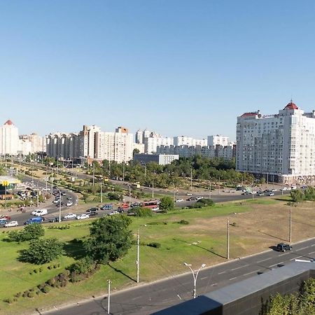 Stylish Panoramic Apartments. Smartplaza. Metro Minskaya Kyjev Exteriér fotografie
