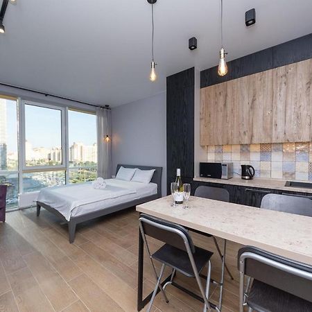 Stylish Panoramic Apartments. Smartplaza. Metro Minskaya Kyjev Exteriér fotografie