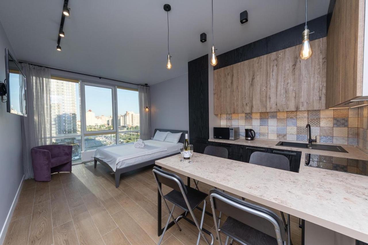 Stylish Panoramic Apartments. Smartplaza. Metro Minskaya Kyjev Exteriér fotografie