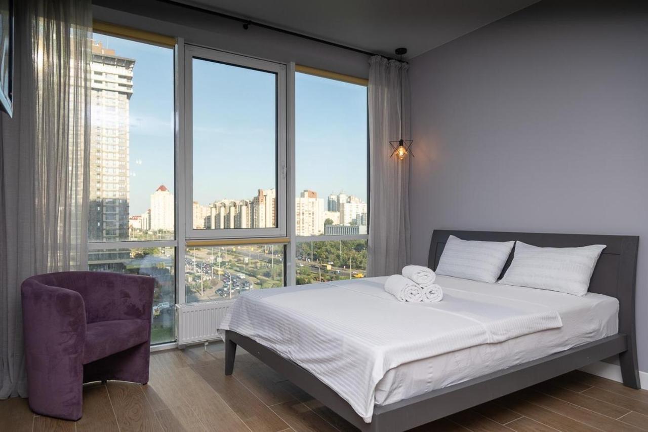 Stylish Panoramic Apartments. Smartplaza. Metro Minskaya Kyjev Exteriér fotografie