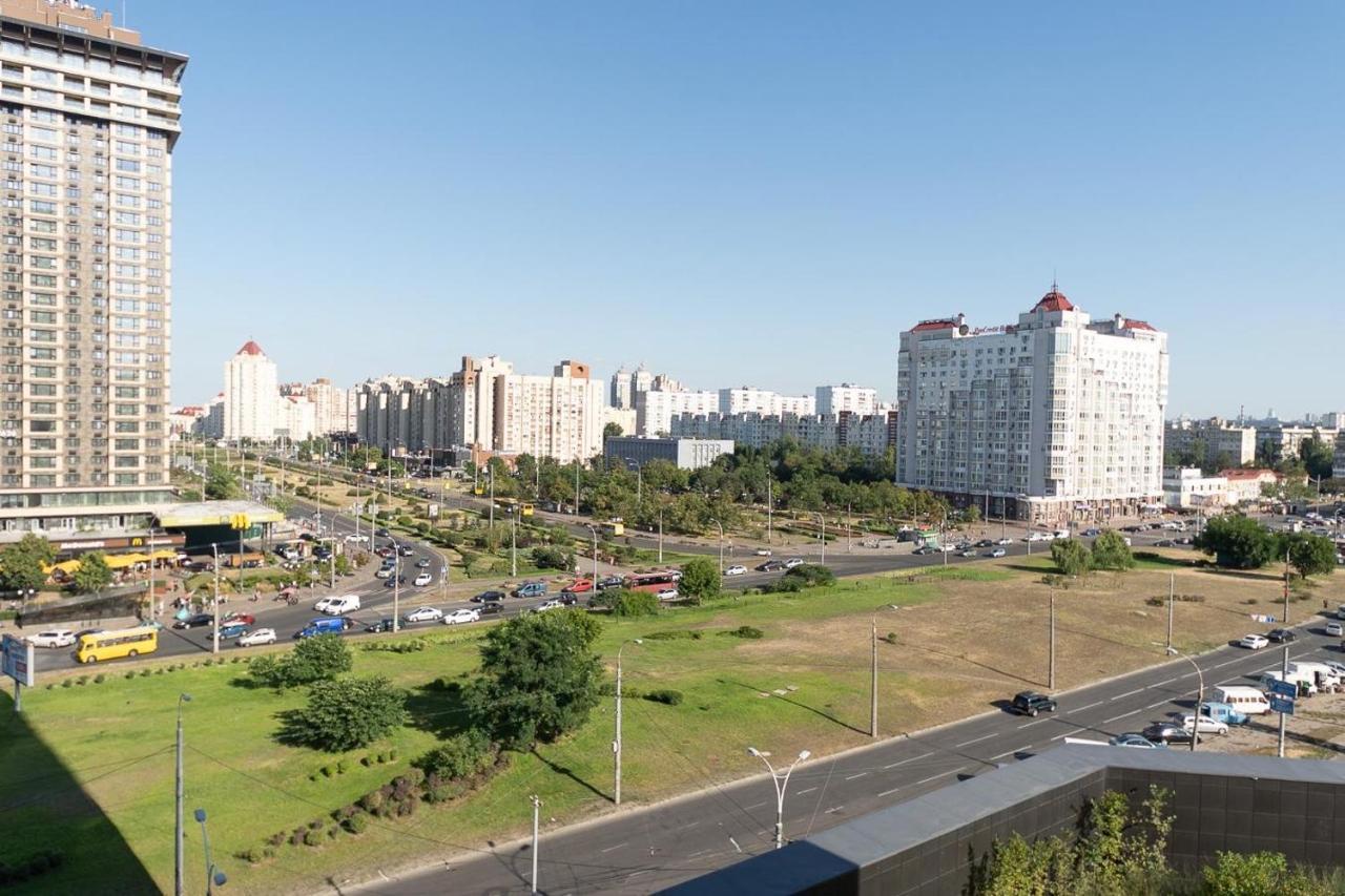 Stylish Panoramic Apartments. Smartplaza. Metro Minskaya Kyjev Exteriér fotografie