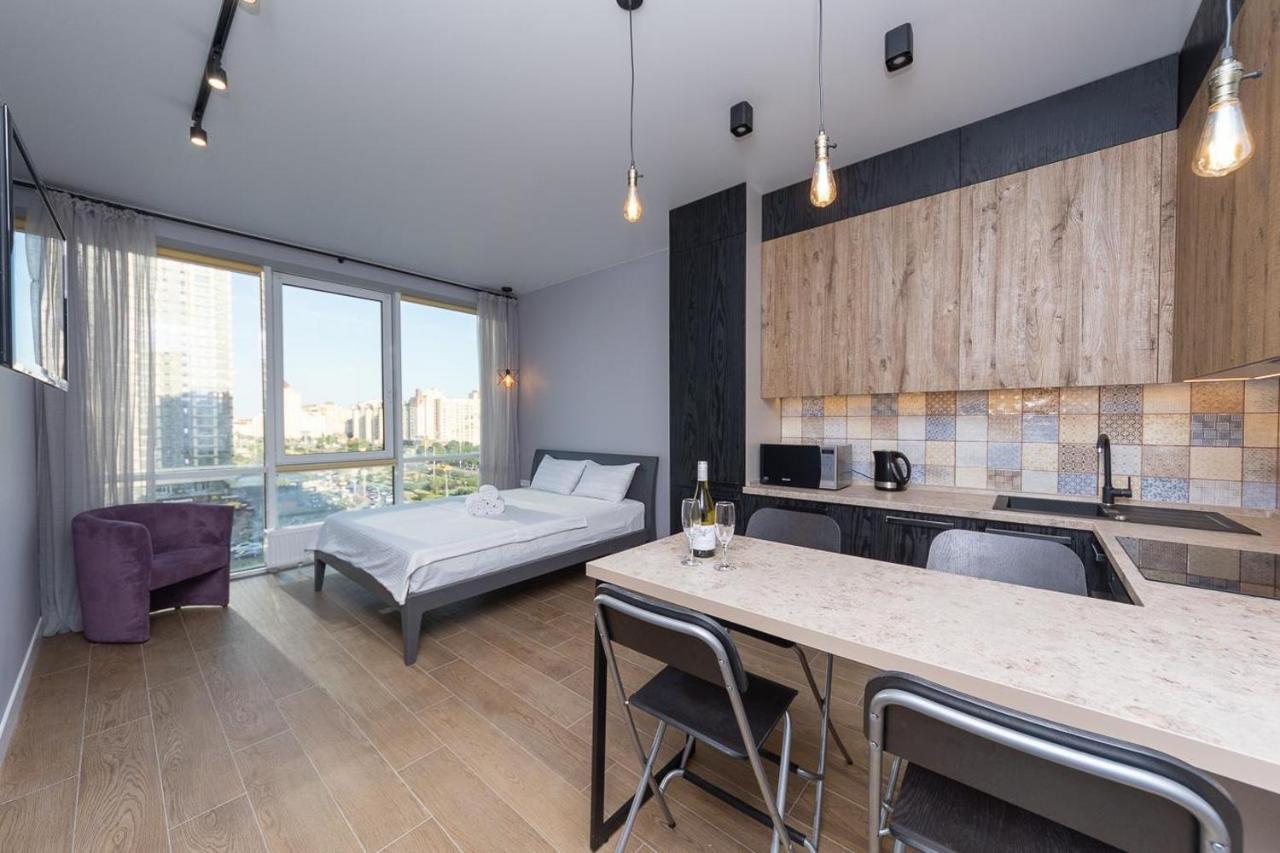 Stylish Panoramic Apartments. Smartplaza. Metro Minskaya Kyjev Exteriér fotografie